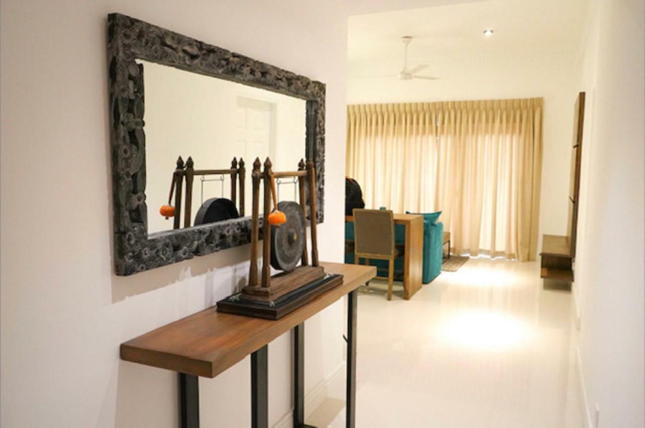 Apartment De Saram Residencies